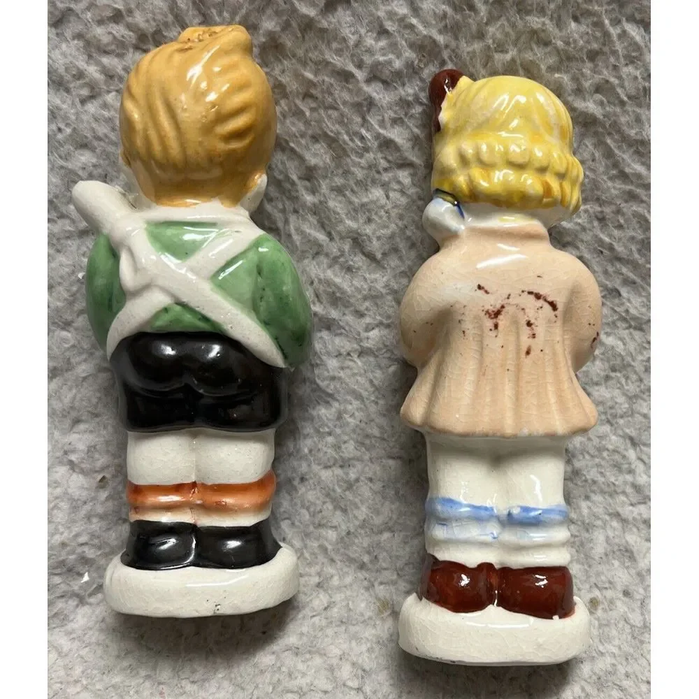 Vintage Porcelain‎ Boy and Girl Singing Salt & Pepper Shakers Made In Japan